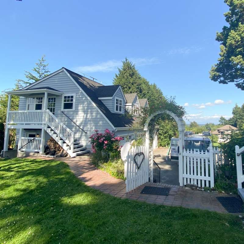snohomish county and king county quality residential painting services. Premium painting contractor. Beautiful results. landas painting llc